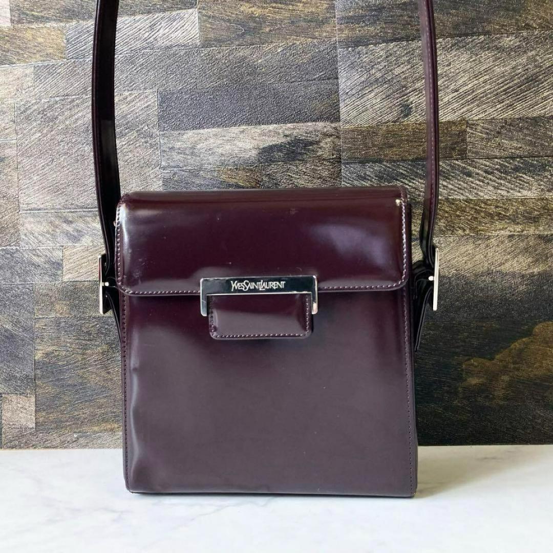 イブサンローラン 肩かけ ショルダー エナメル パテントレザー ブラウン