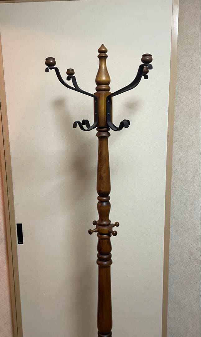 B*H様 カリモク コロニアル コートハンガー 木製 ハンガーラック