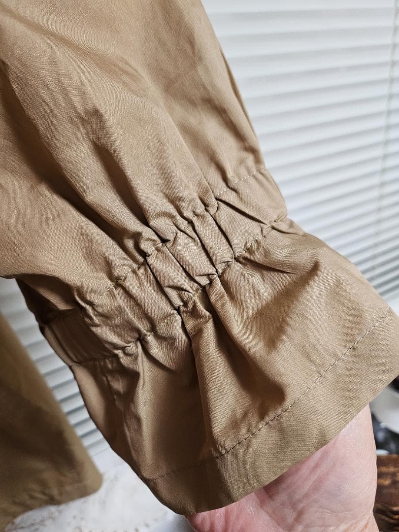 レリアン『ネミカ』クリーニング済・脇下身幅63cmレインコート兼ライトコート