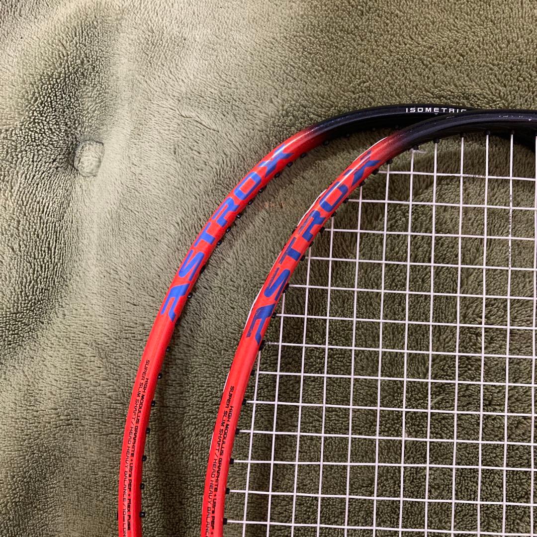 ヨネックス　アストロクス77PRO 4UG5 2本セット