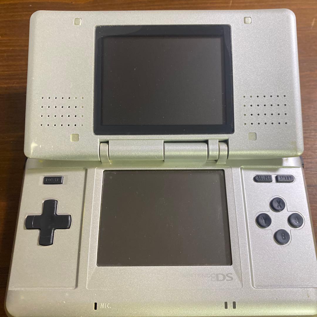 【匿名配送】ゲームキューブ GB 3DS DSソフト30本＋DS本体まとめ売り