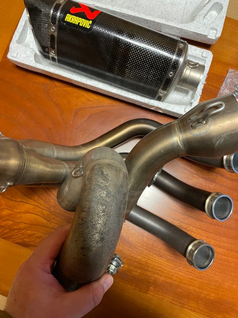 アクラポビッチAKRAPOVIC マフラー　XSR900 MT09