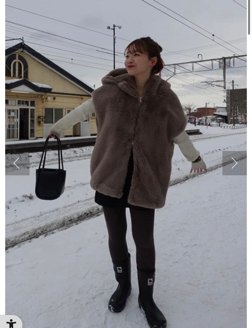 mystic フーディーファーベスト