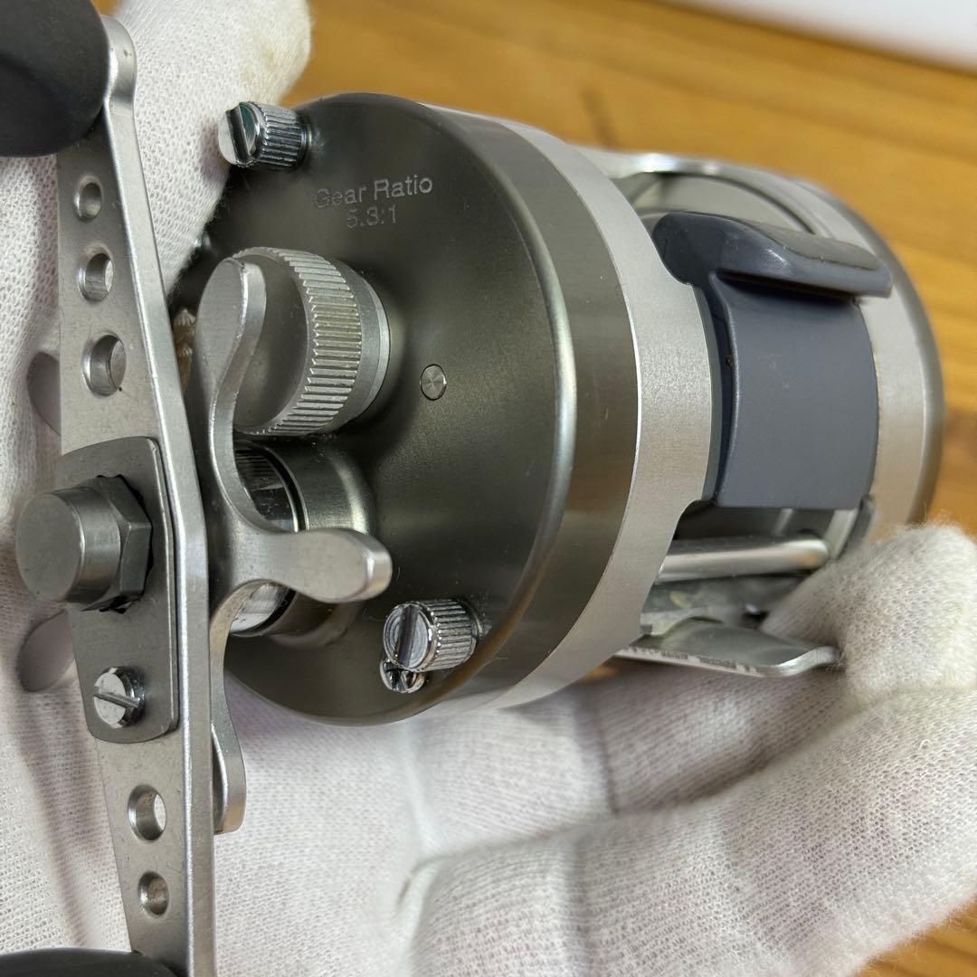 美品 アブ アンバサダー モラム SR SX3601C MAG ベイトリール