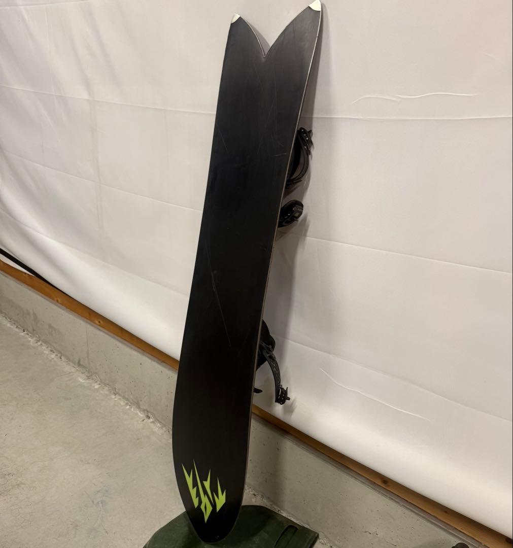 JONES STORM CHASER 152スノーボードパウダーボード バイン付