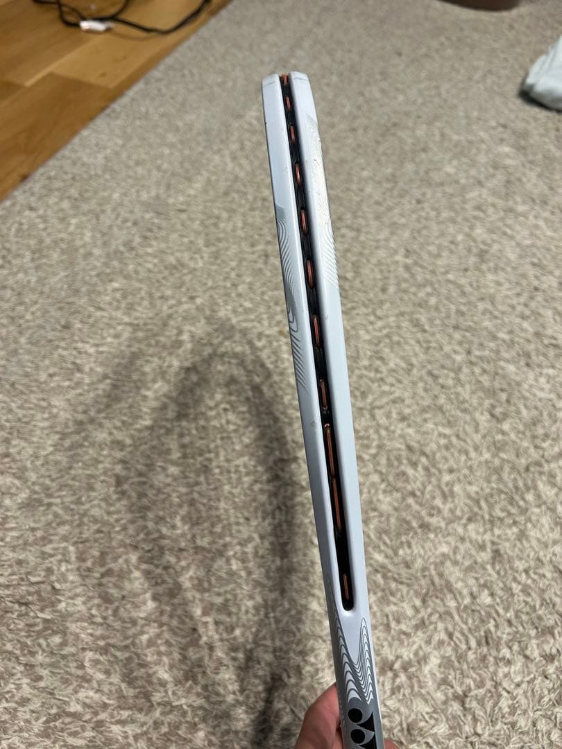 ヨネックス　ナノフォースレブ　白色