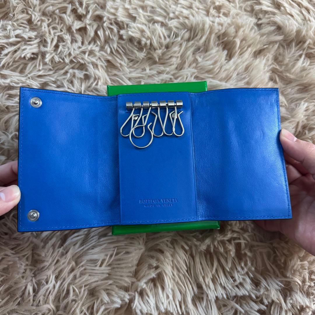 ボッテガヴェネタ　キーケース　イントレチャート　現行　ブラック