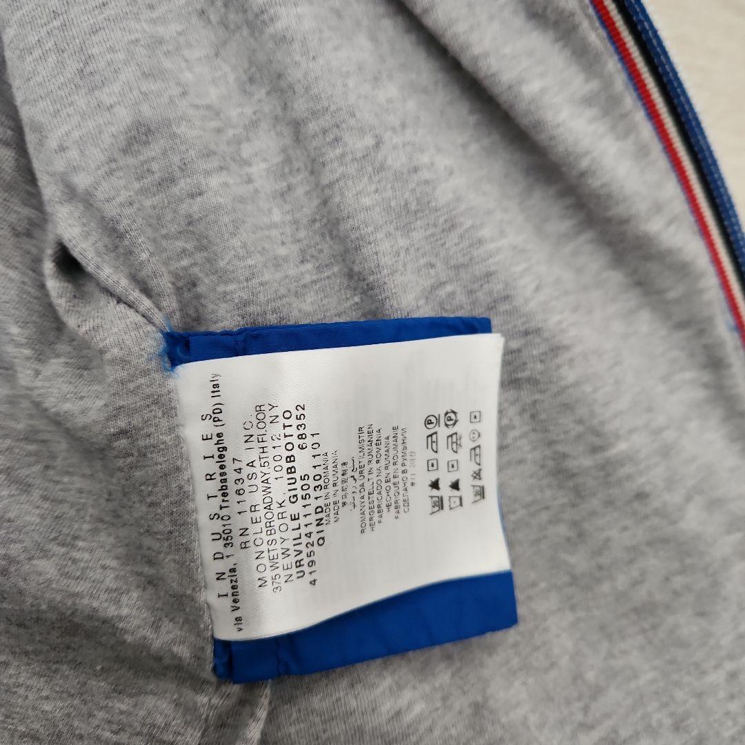 モンクレール フード付き青ジャケット