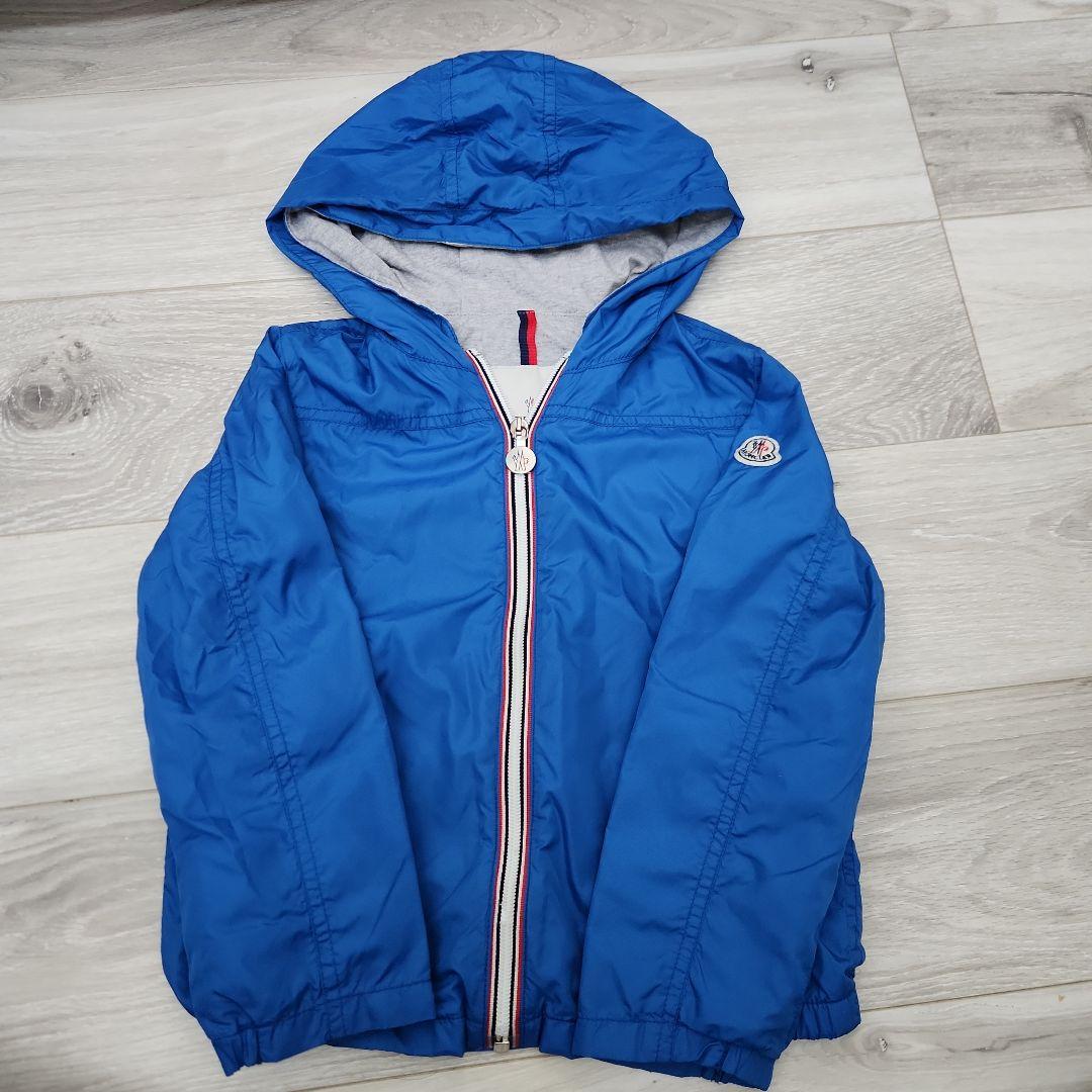 モンクレール フード付き青ジャケット
