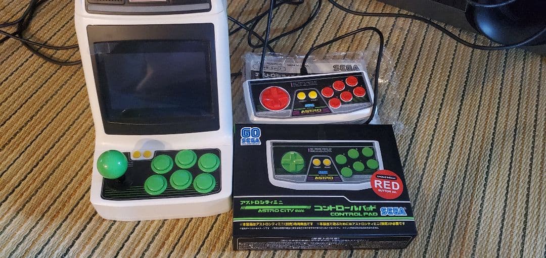 ASTRO CITY mini ホワイト + コントロールパッド