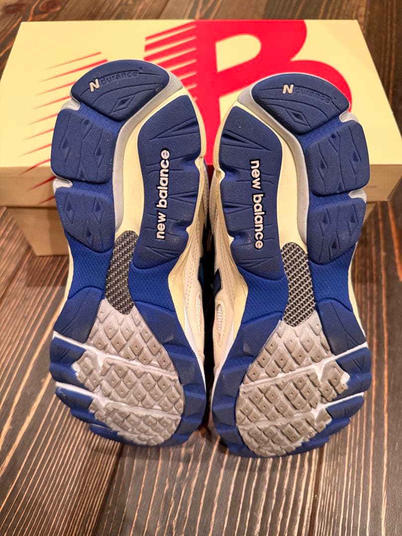 【美中古】半額以下 ニューバランス M990WB3 23.5 白