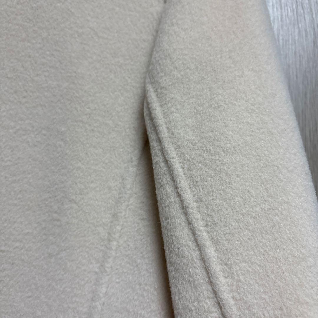 セオリー　オフホワイトのコート