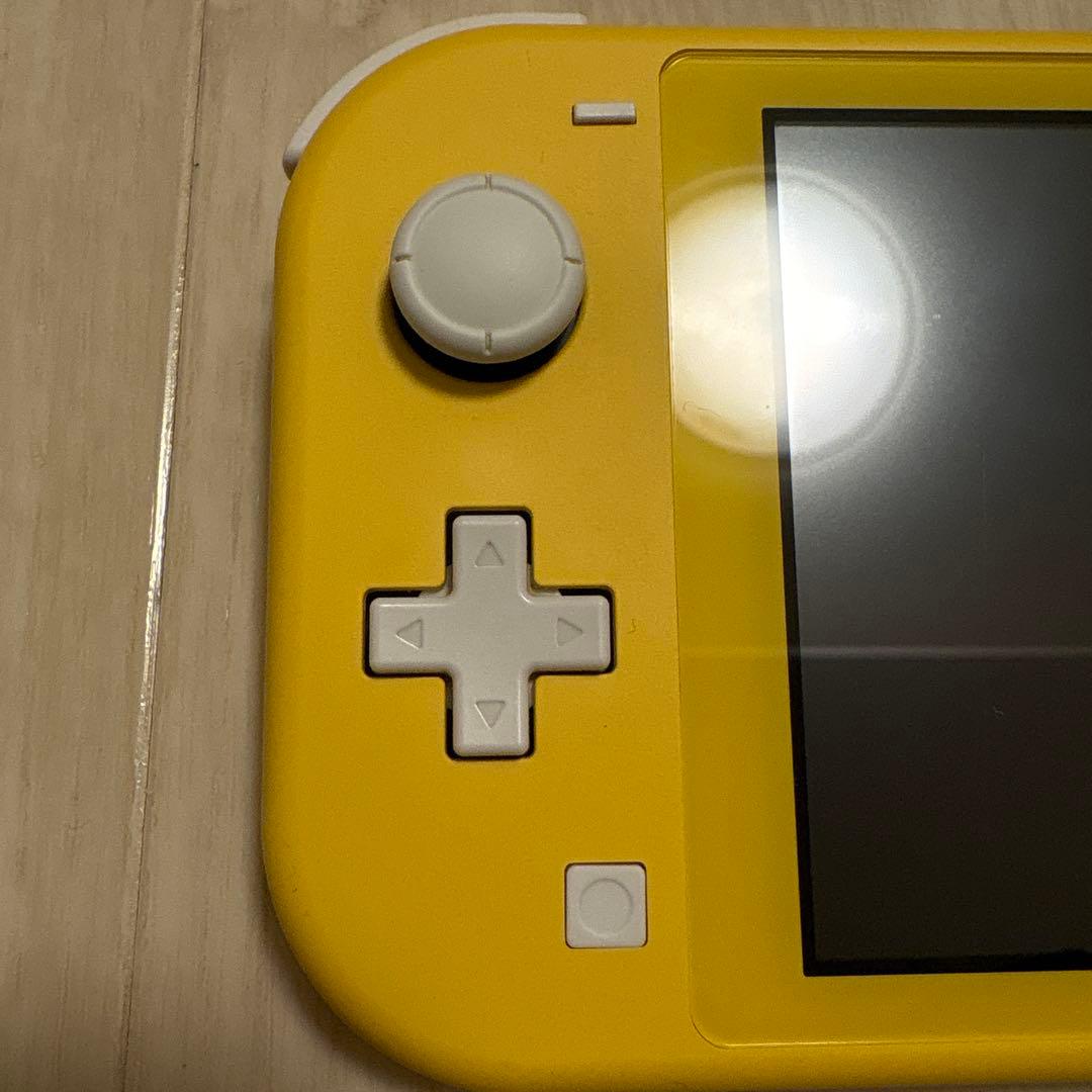 Nintendo Switch Lite イエロー 本体　充電機付