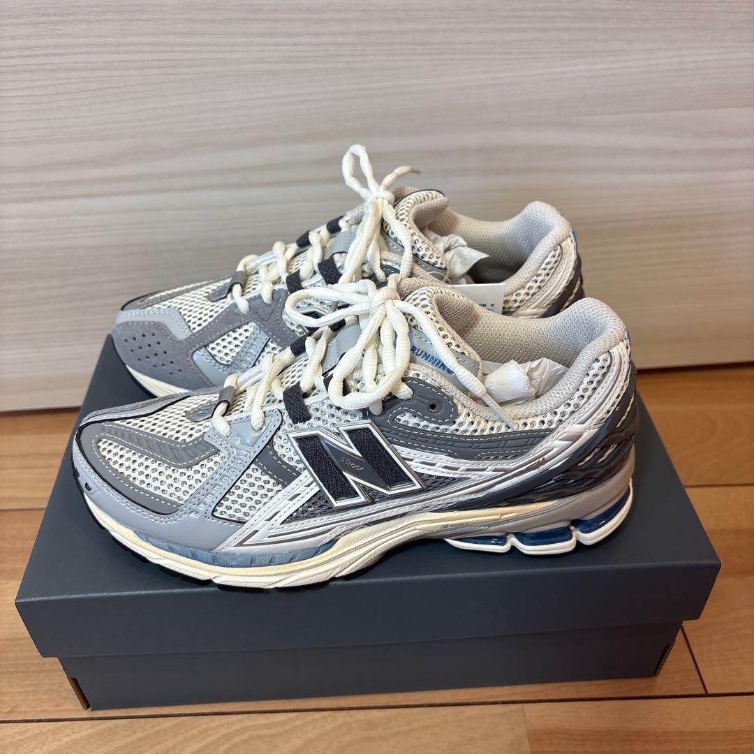 ニューバランス　U1906NA 23.5cm