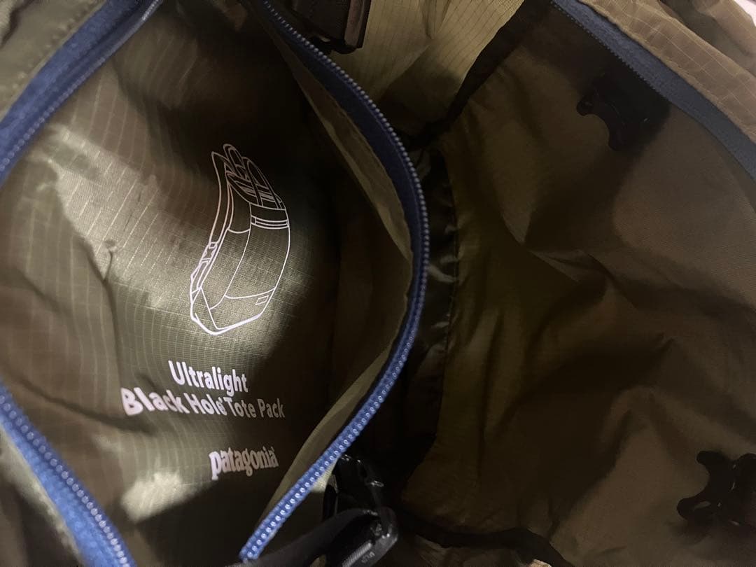 新品 patagonia ウルトラライトブラックホール・トート・パック　カーキ