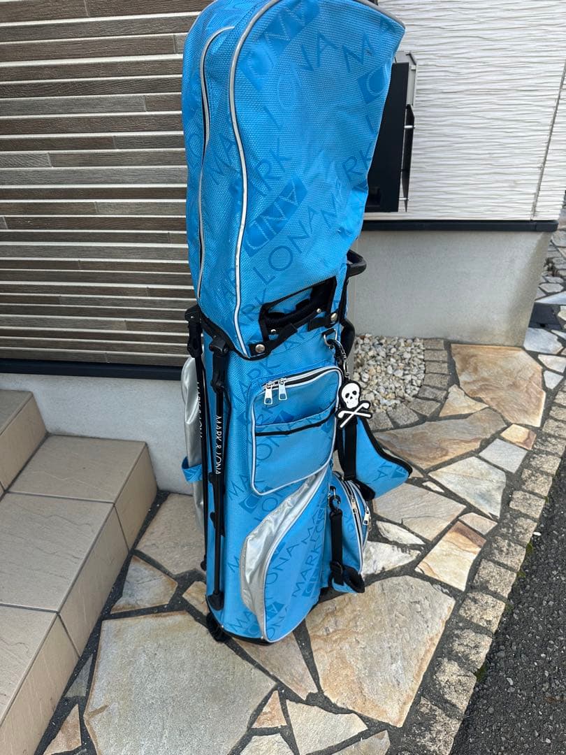 マークアンドロナ　キャディバッグ スカルキーホルダー付き