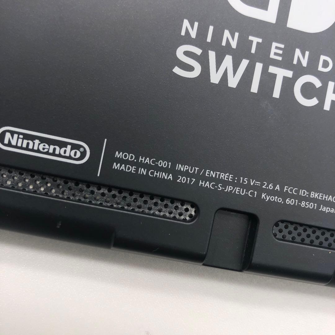 NINTENDO　SWITCH　HAC-001　ブラック　任天堂　O