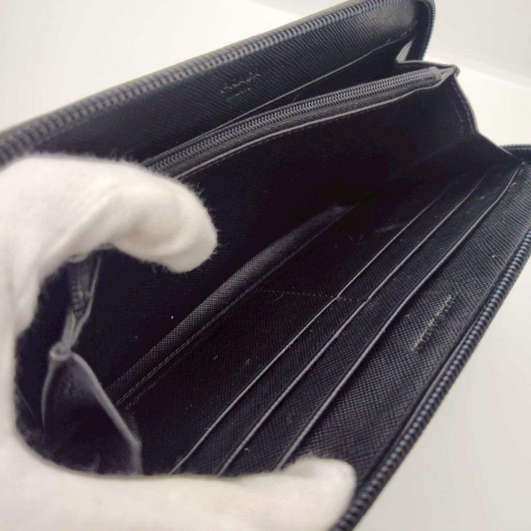 極美品 プラダ 長財布 三角ロゴ ラウンドファスナー サフィアーノレザー 黒