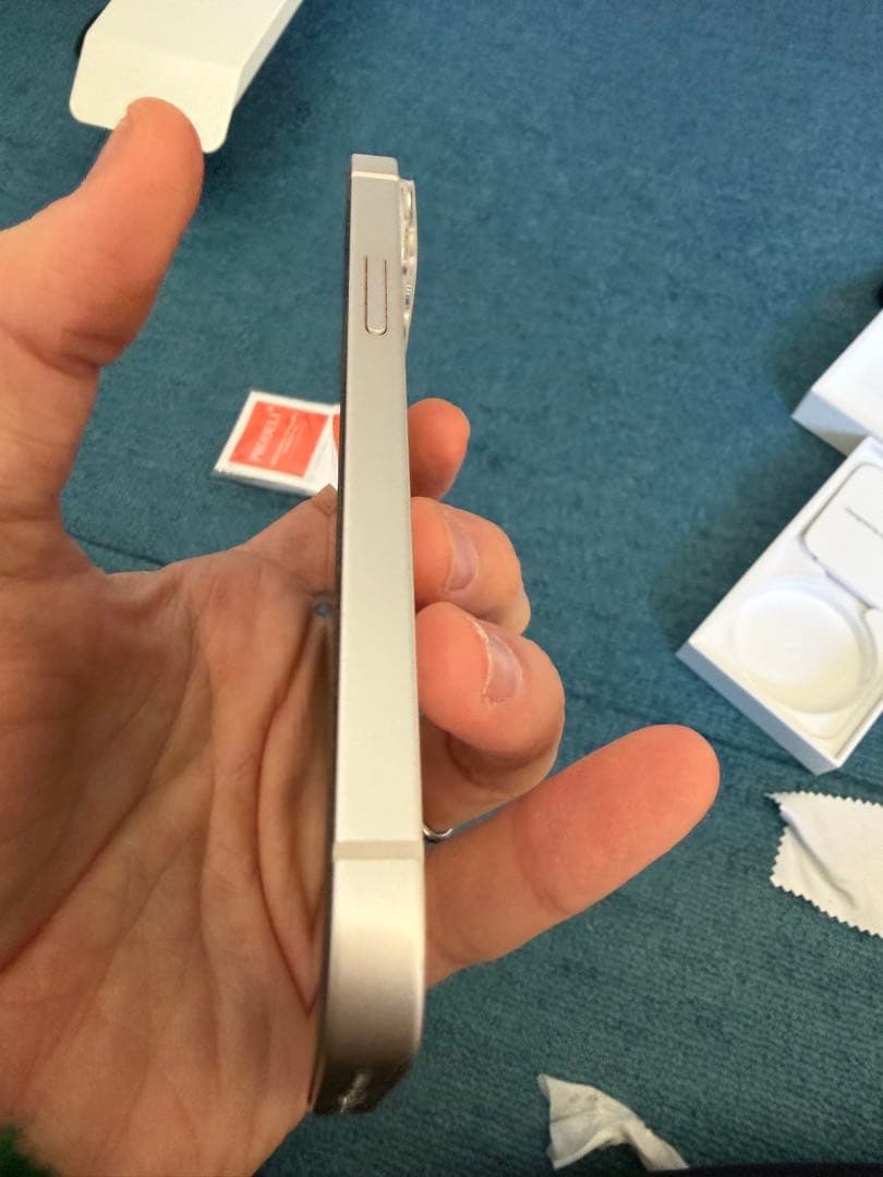 極美品 iPhone 13 mini 512GB スターライト。オマケ多数