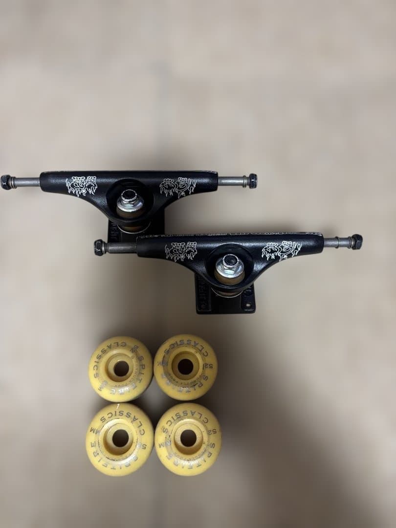 スケートボードコンプリート　8.375 インディペンデント