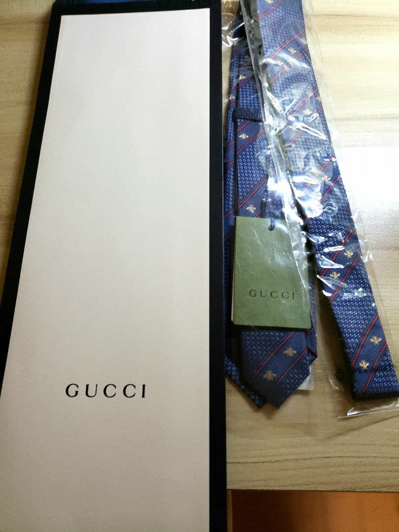 新品未使用　新品タグ付きGUCCI　メンズ　ネクタイ