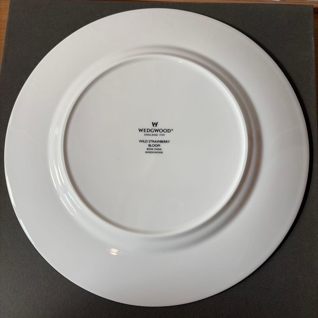 【送料込】ウェッジウッド・ワイルドストロベリー ブルーム プレート