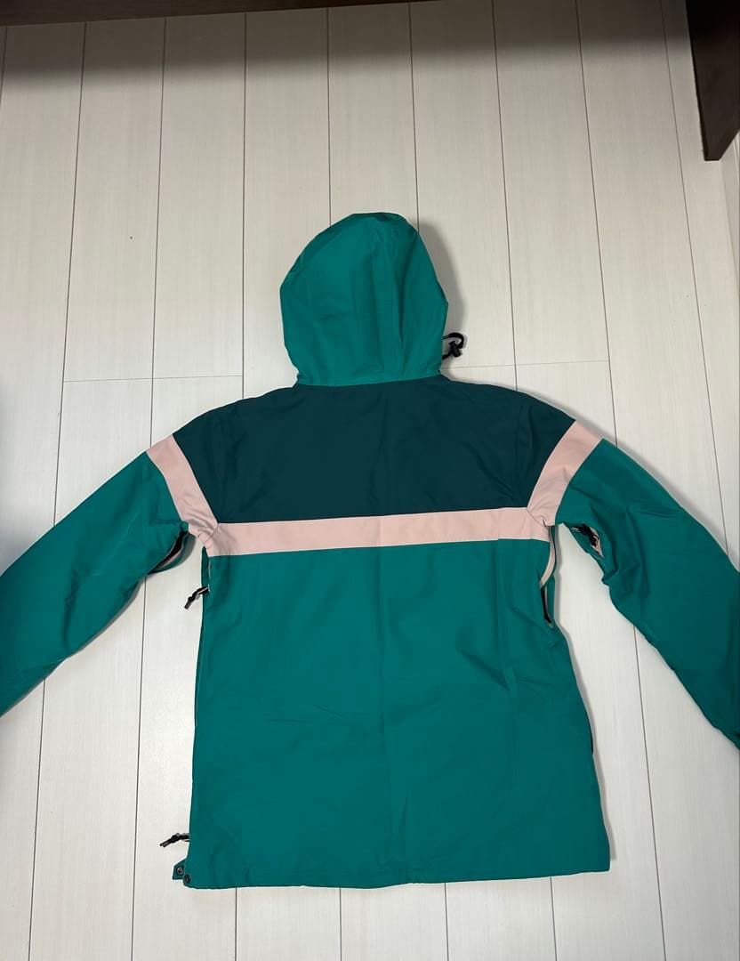 AIRBLASTERスノーボードウェア　ジャケット（女性用）