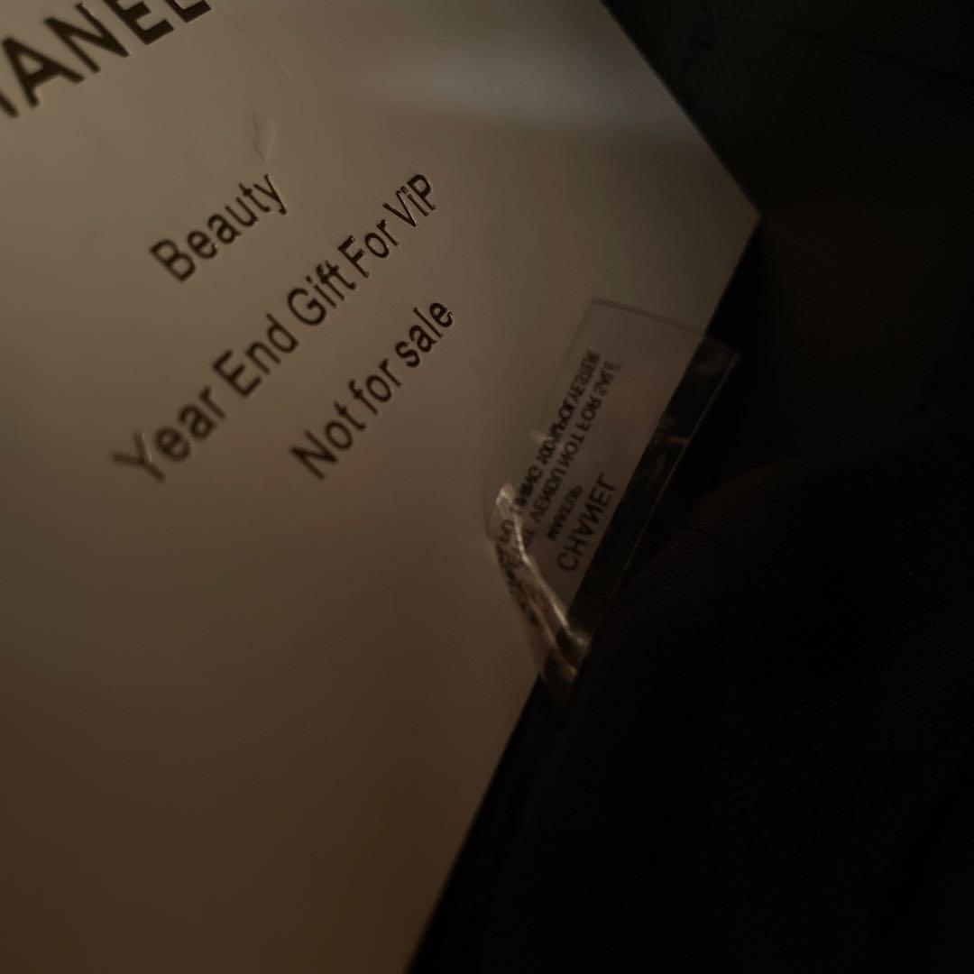 CHANEL ホワイト　チェーンショルダーバッグ　ノベルティ