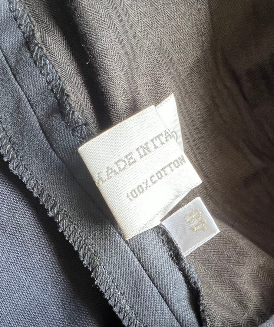 夏場に大活躍な「MIU MIU」綿ツイルのショーツ