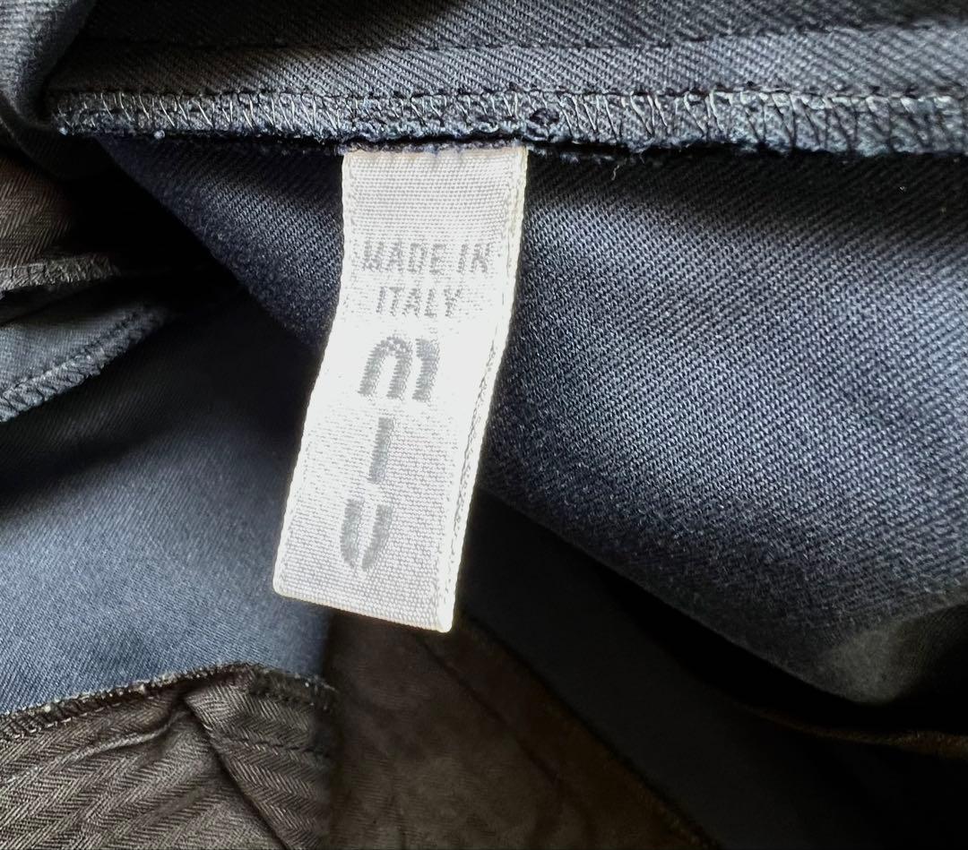 夏場に大活躍な「MIU MIU」綿ツイルのショーツ