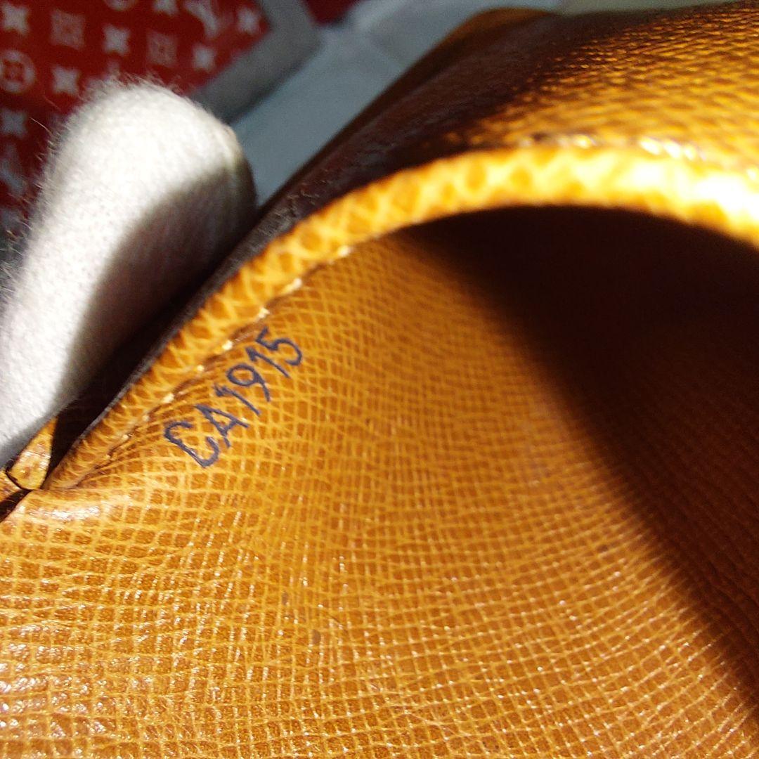 美品 Louis Vuitton ルイヴィトン モノグラム 二つ折財布