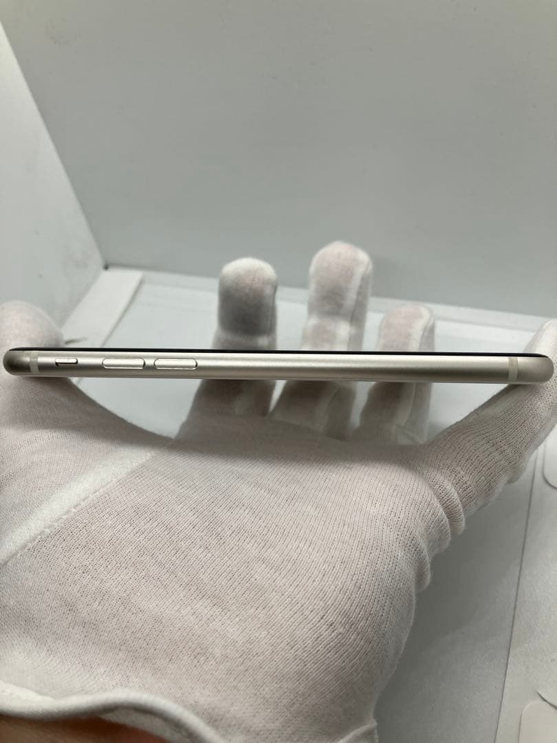 ユ*4様 美品 バッテリー100% iPhone SE (第3世代) 128GB