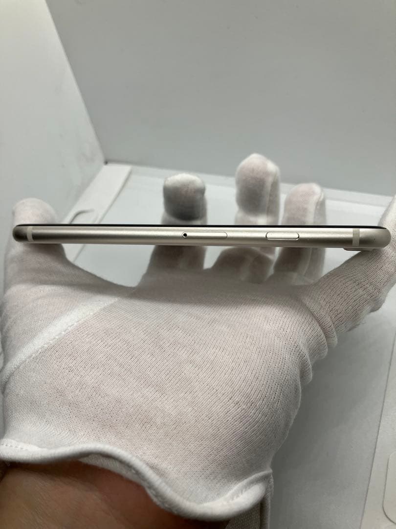 ユ*4様 美品 バッテリー100% iPhone SE (第3世代) 128GB