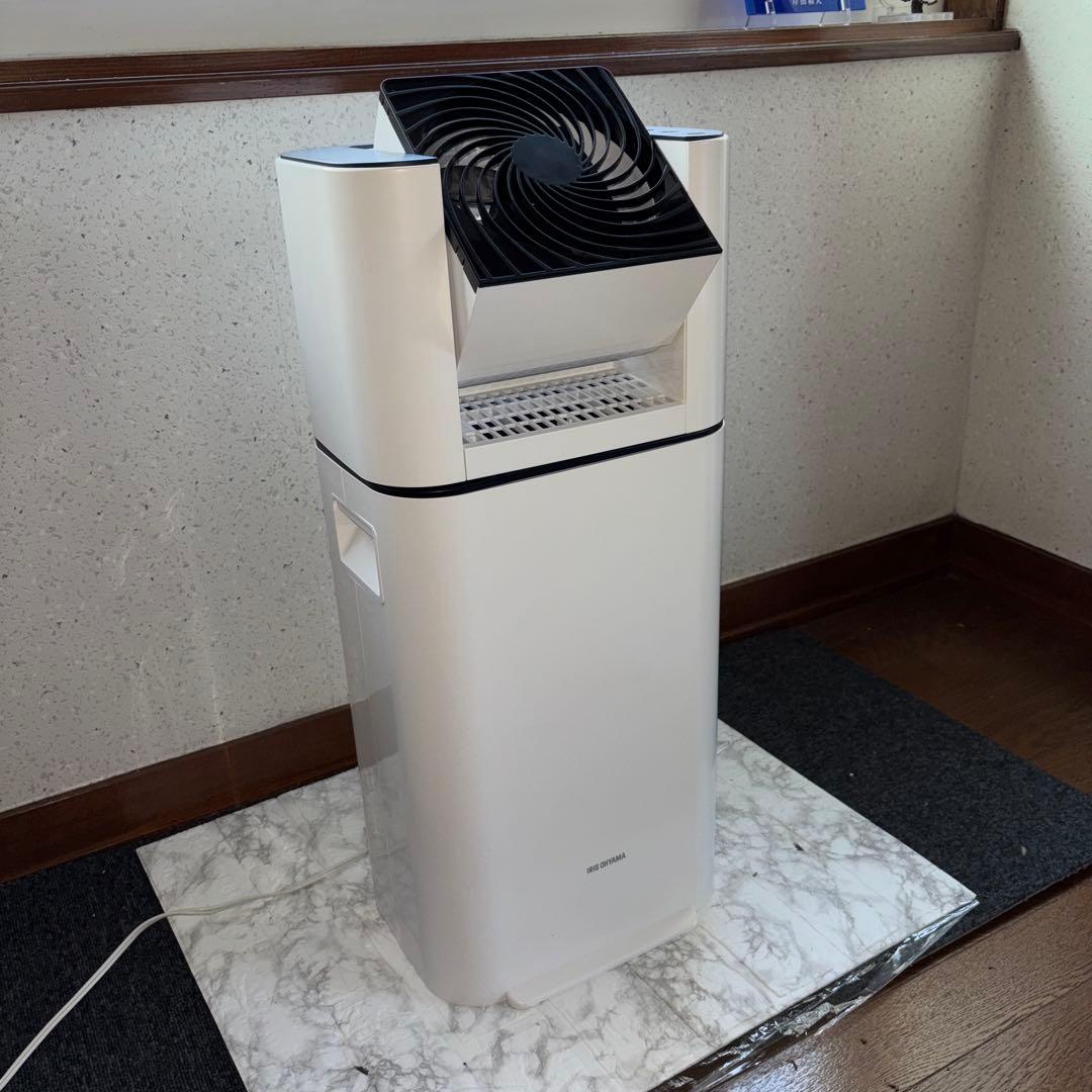 2017年製　衣類乾燥除湿機 アイリスオーヤマ DDD-50E※首振り訳アリ