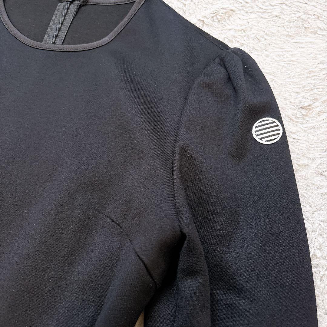 美品✨ボーダーズアットバルコニー　ストレッチ　ペプラムトップス　ロゴ　ネイビー