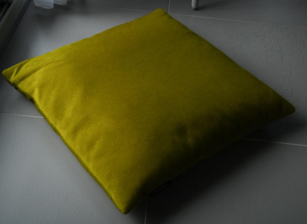 Kvadrat Raf Simons クヴァドラ/ラフ・シモンズ クッション