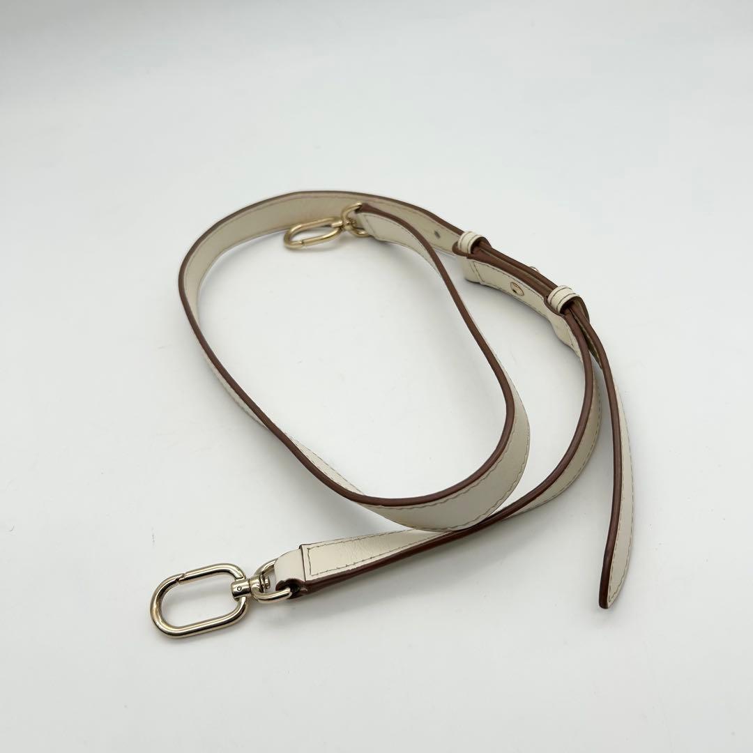 良品　FURLA　フルラ　ジルダ　ショルダーバッグ　2way　レザー　ロゴ　白