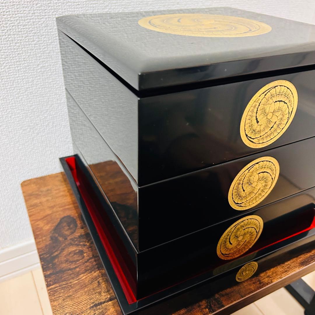 未使用/長期保管品　輪島塗　三段重箱　大角横綱堂　木箱入り　金蒔絵　内朱塗り