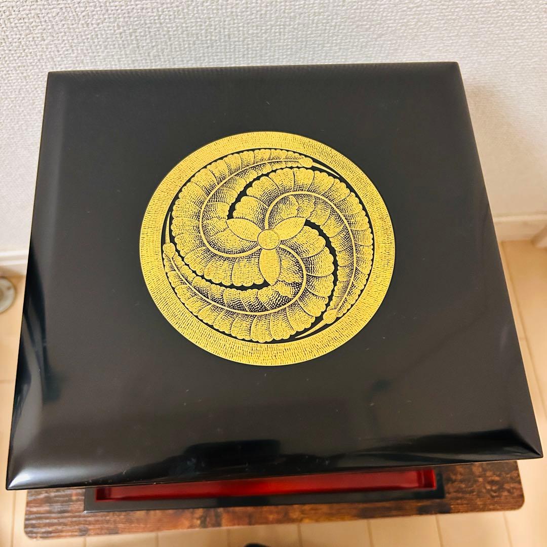 未使用/長期保管品　輪島塗　三段重箱　大角横綱堂　木箱入り　金蒔絵　内朱塗り