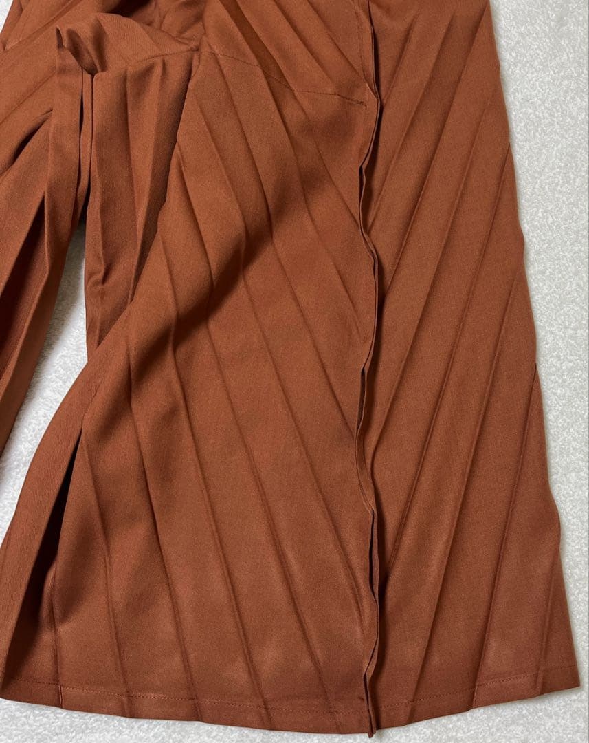 美品　me ISSEY MIYAKEプリーツパンツ　クロップド　ワイド