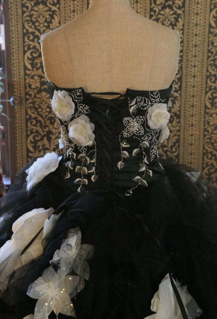 601クアロqualo高級ウエディングドレス7号9号11号モノトーンカラードレス