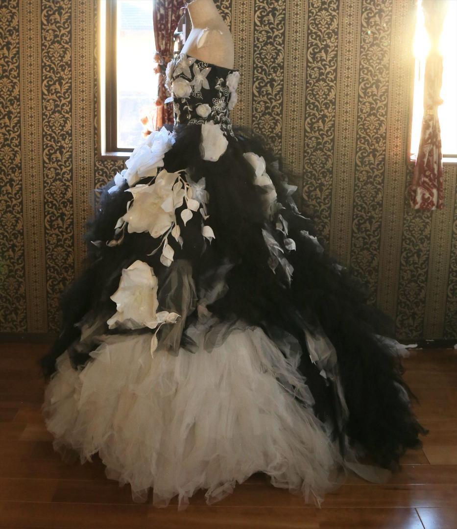 601クアロqualo高級ウエディングドレス7号9号11号モノトーンカラードレス