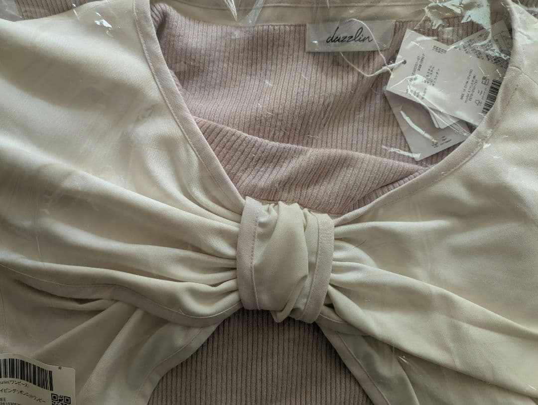 dazzlin パイピングリボンニットワンピース