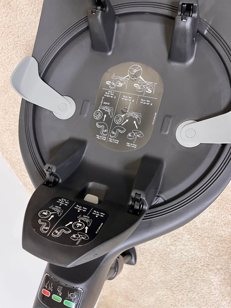 サイベックス　チャイルドシート用ベースT ISOFIX ブラック