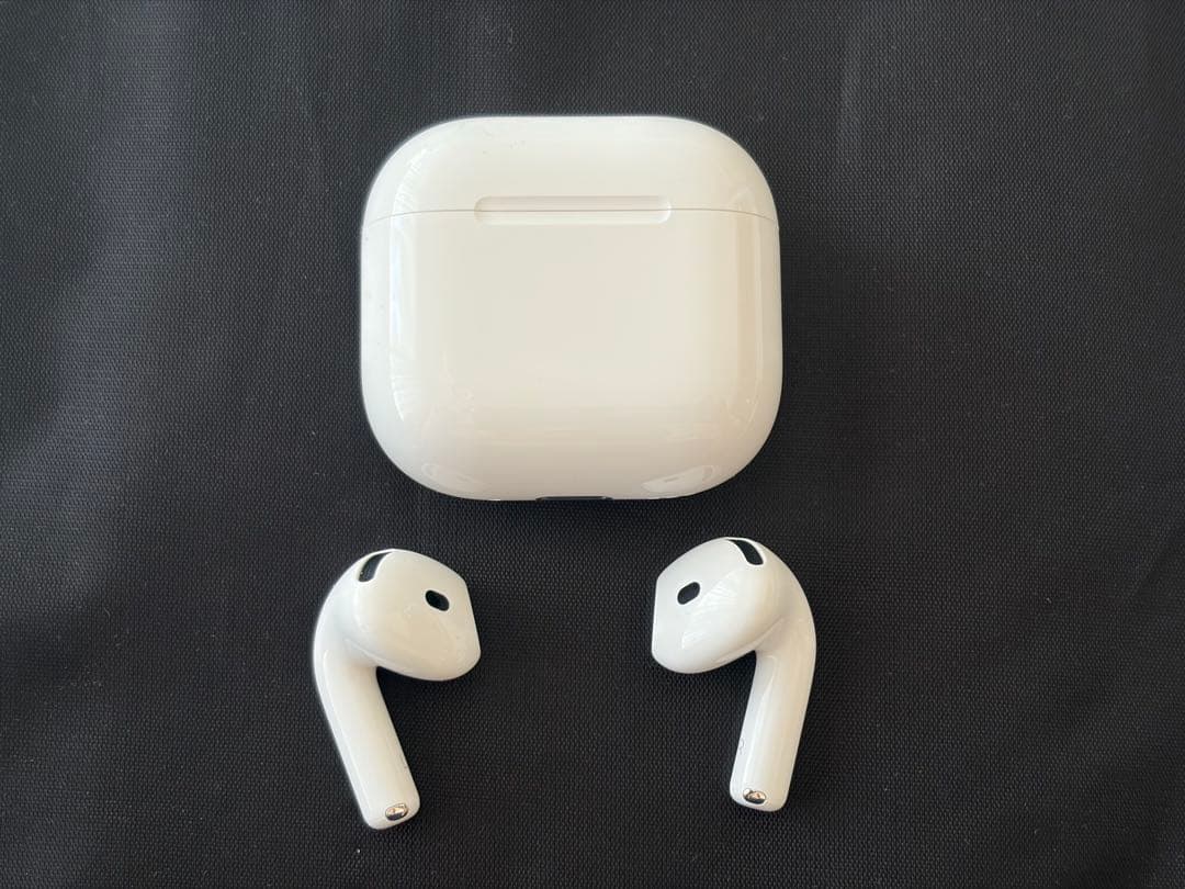 AirPods4本体 ホワイト アクティブノイズキャンセリング