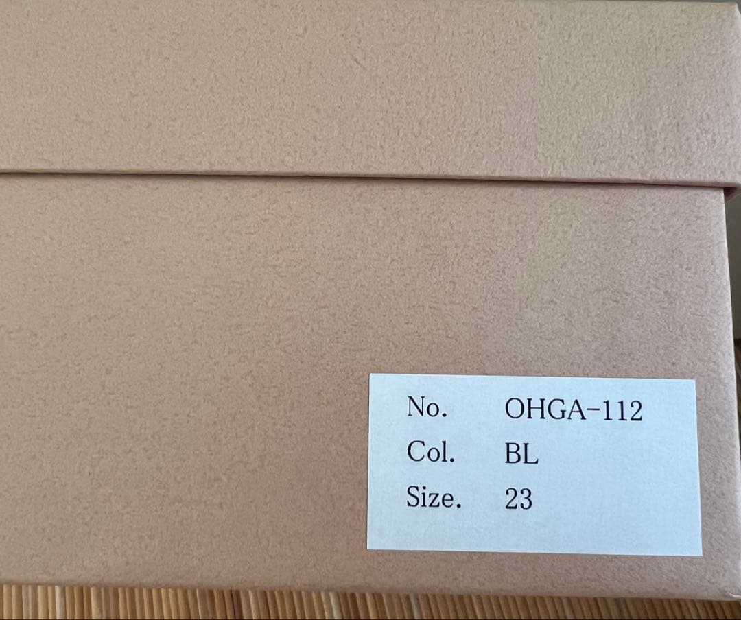 OHGA ビジューベルト付きフラットシューズ