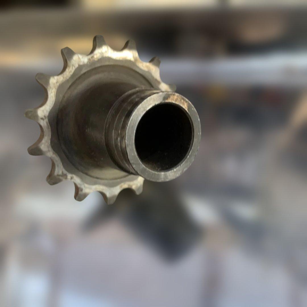 純正モトラフロントスプロケットカウンターシャフト15T