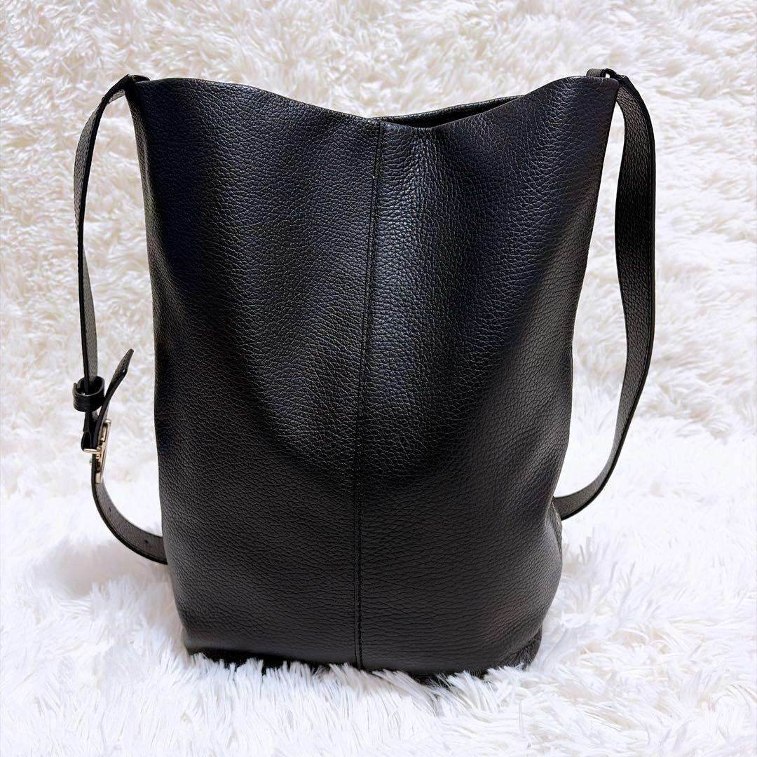 【現行】agnes b. アニエスベー ワンショルダーバッグ シボ革 メタルロゴ