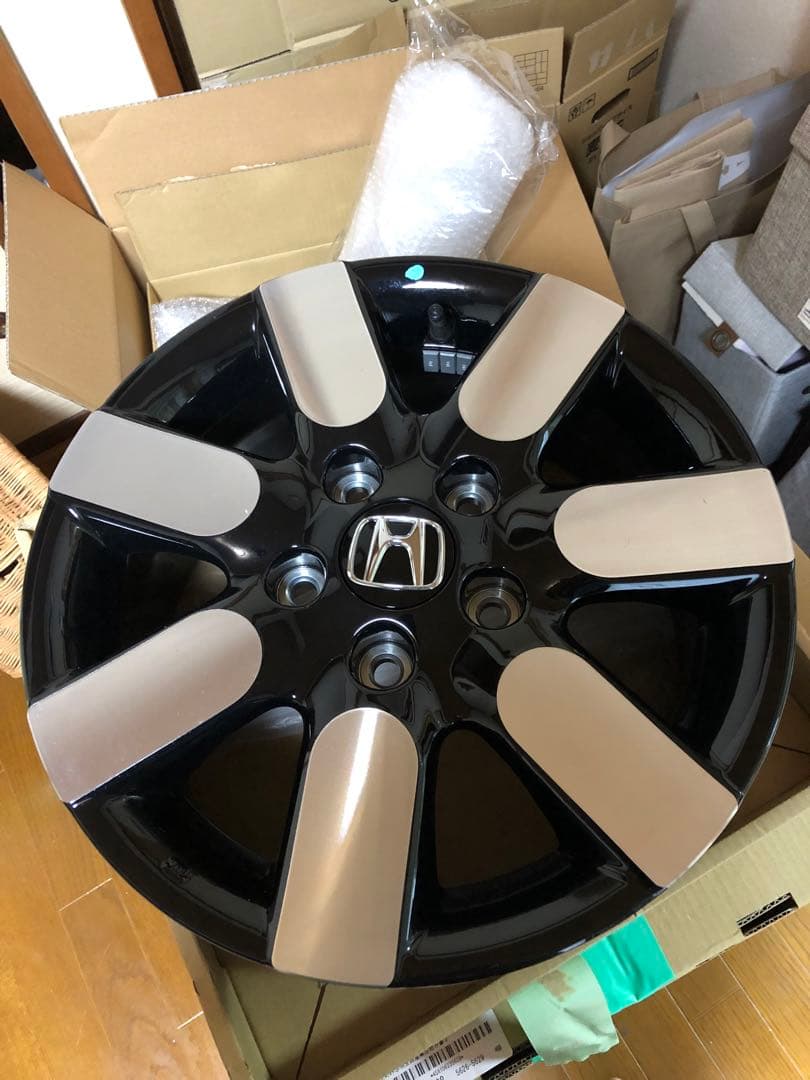 新型フリード AIR EX 純正15インチホイール 4本セット