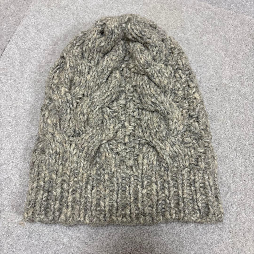 Moncler モンクレール　ざっくり編まれたニットキャップ